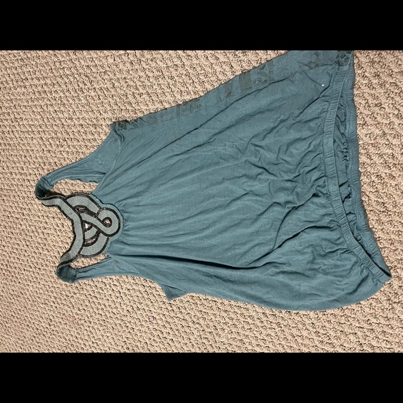 Tank shirt bundle - Picture 4 of 5